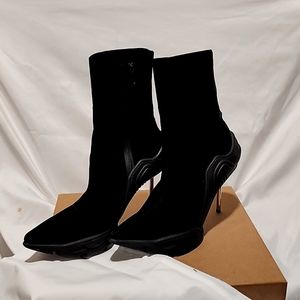 Rombaut Boccaccio Heel mid calf with Black Velvet size 40(size 9 US)